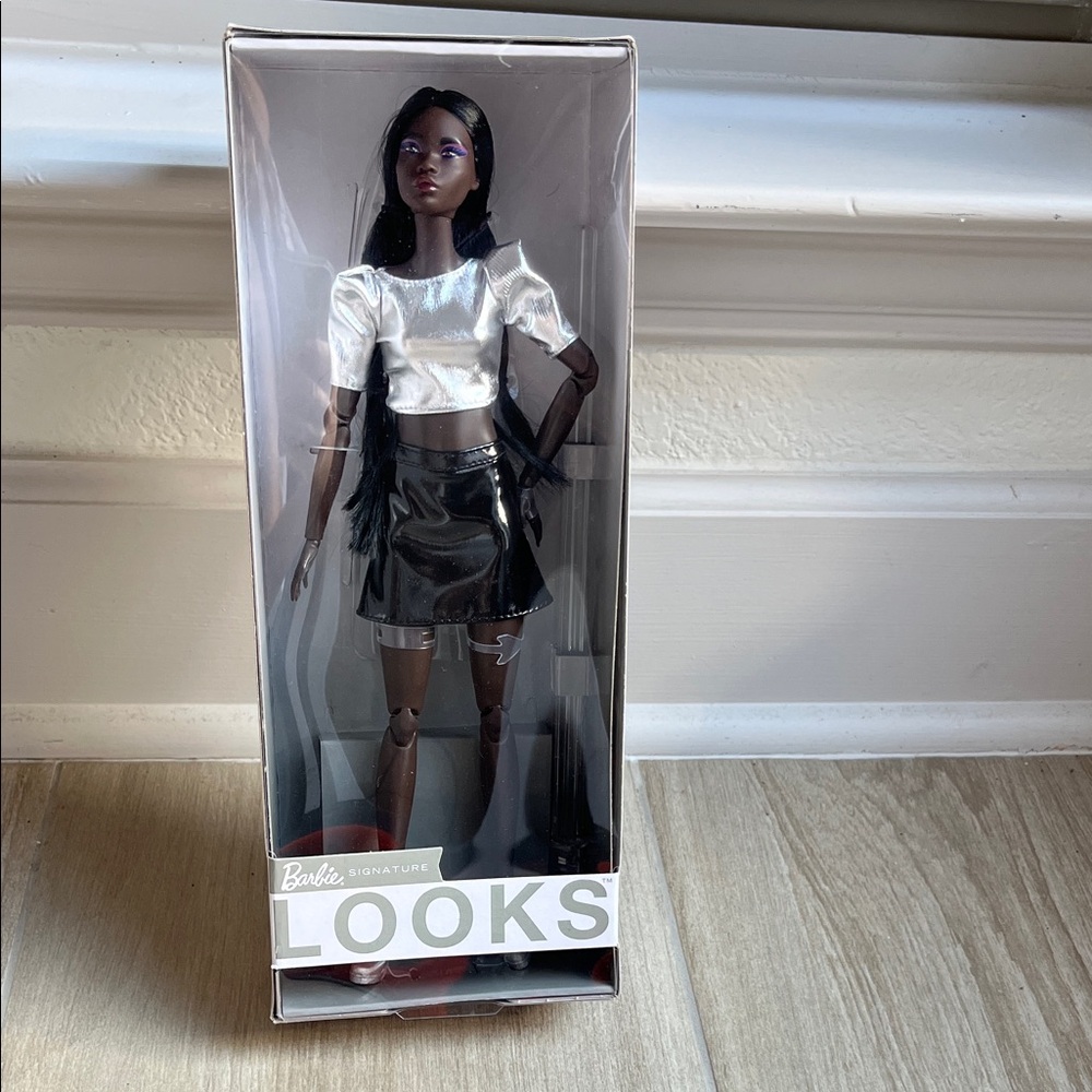 Barbie Signature Looks model #10 new in box